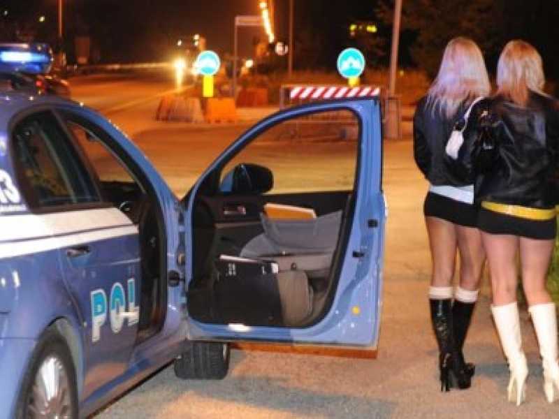 Prostituzione e droga tolleranza zero: operazione a largo raggio lungo la riviera