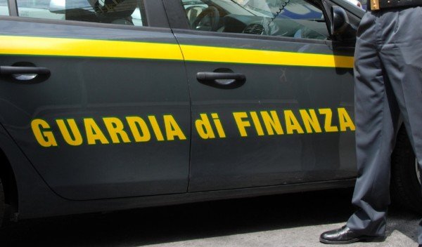 Guardia di Finanza scopre evasione di 250mila euro: 40 immobili locati in nero