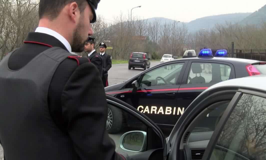 Da settimane seguito dai Carabinieri: pusher arrestato con 50 gr di cocaina purissima