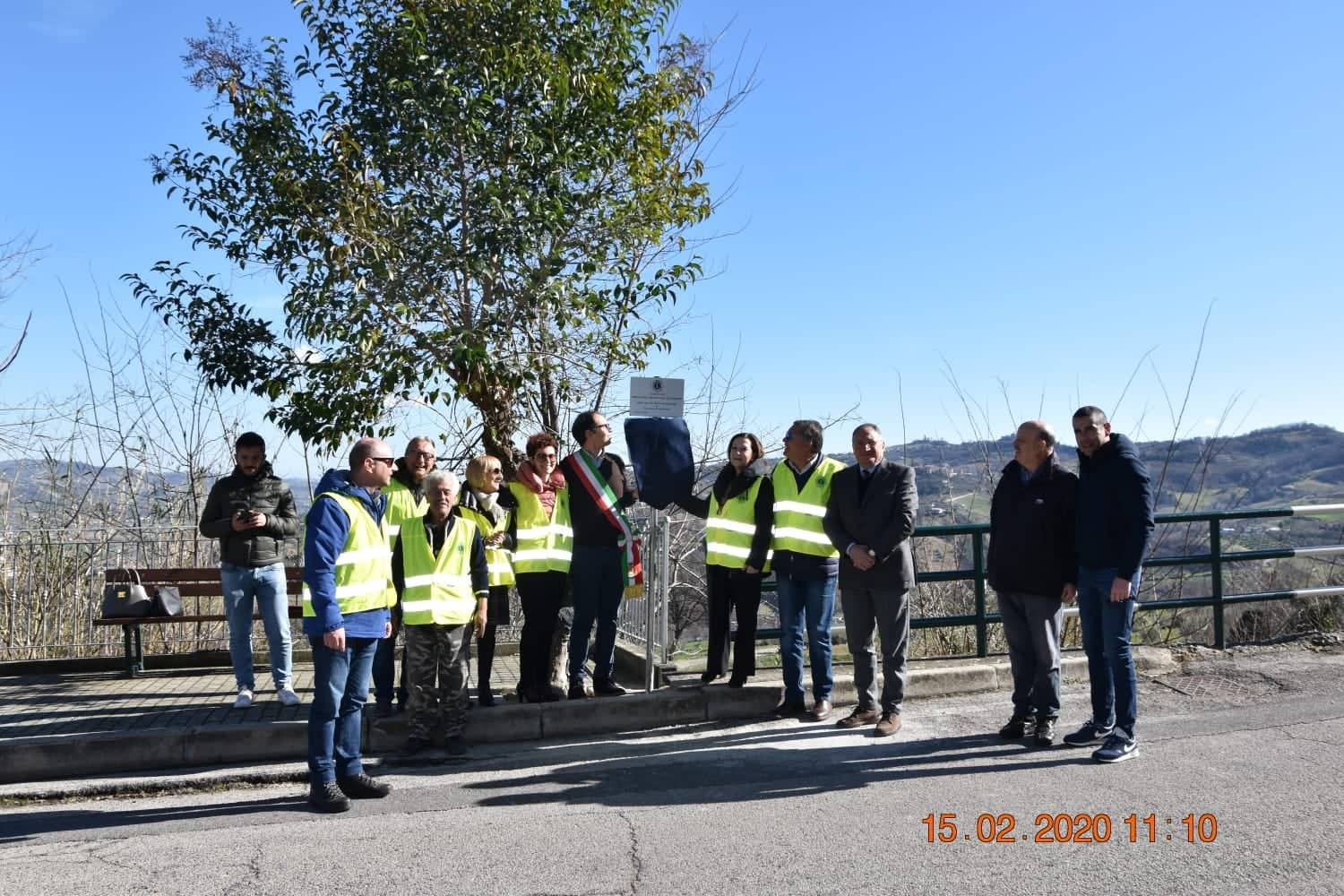 Il “Lions Club Roseto degli Abruzzi e Valle del Vomano” dona alberi al Comune di Basciano