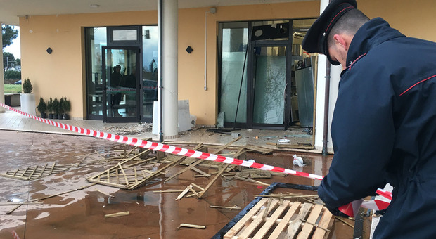 Arrestati in tre per l’attentato alla Pizzeria di Roseto: tra i fermati una donna rosetana