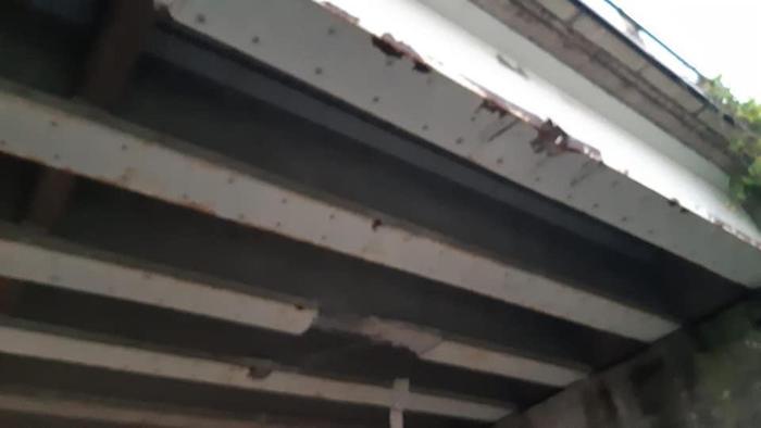 Camion danneggia gravemente sottopasso sulla “Superstrada 76”: chiuso un tratto dell’arteria
