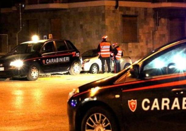 Marito non può avvicinarsi alla ex: i Carabinieri lo trovano incappucciato vicino casa. Arrestato