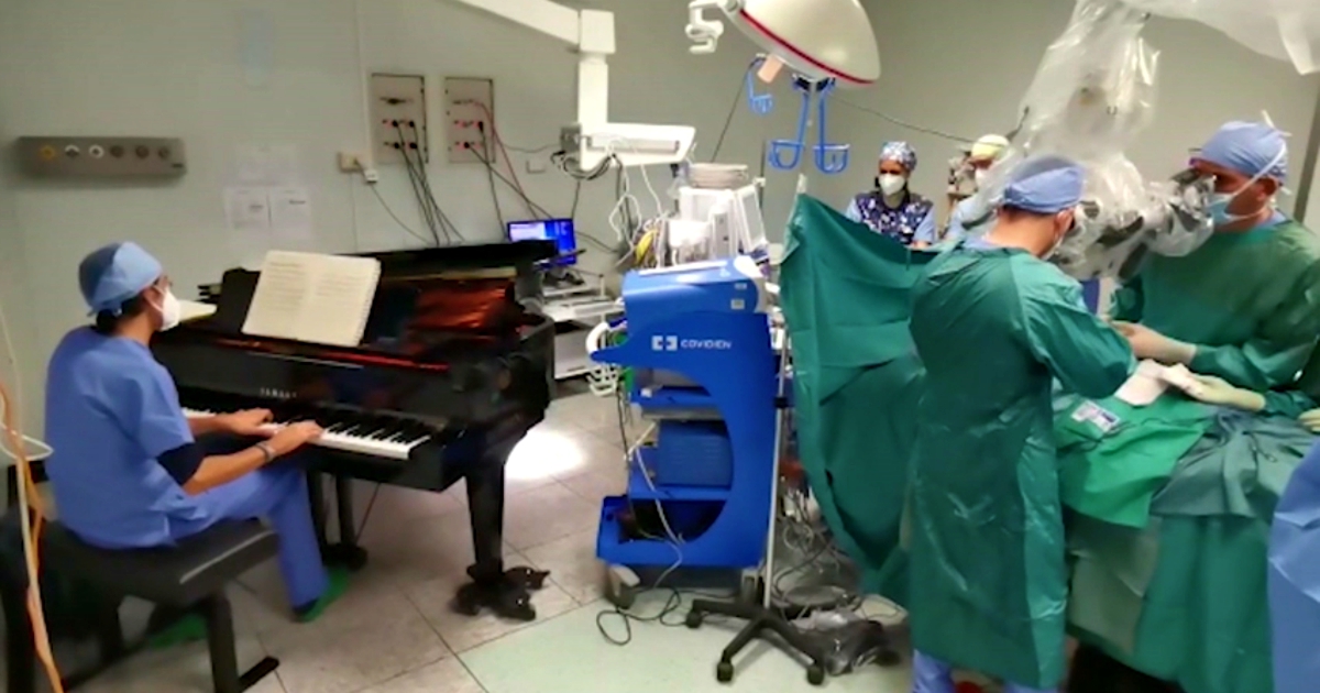 All’Ospedale Salesi di Ancona: bambino operato sulle note di un pianoforte