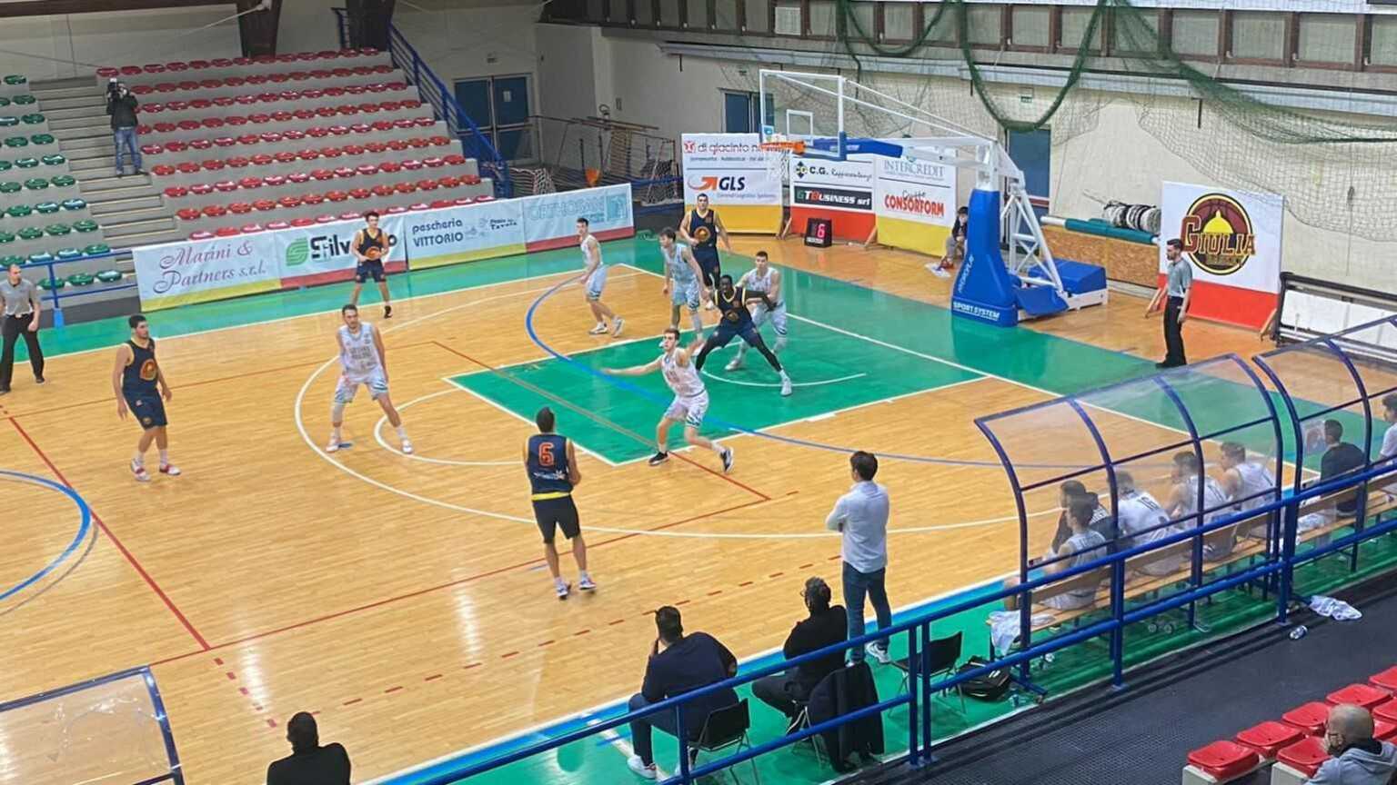 Basket serie B. La Liofilchem Roseto batte (64-56) il Padova. Terza vittoria consecutiva