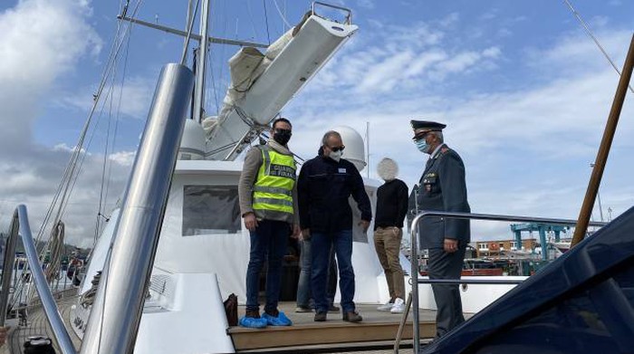 Marche. Sequestrata barca a vela di 14 metri: all’origine un’evasione di 37mila euro