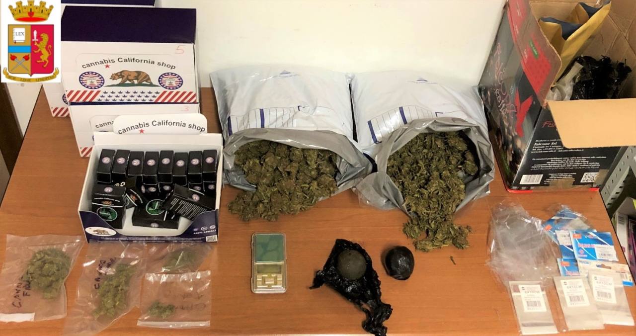 Droga: arrestato corriere con oltre 1 kg di hascisc e marijuana