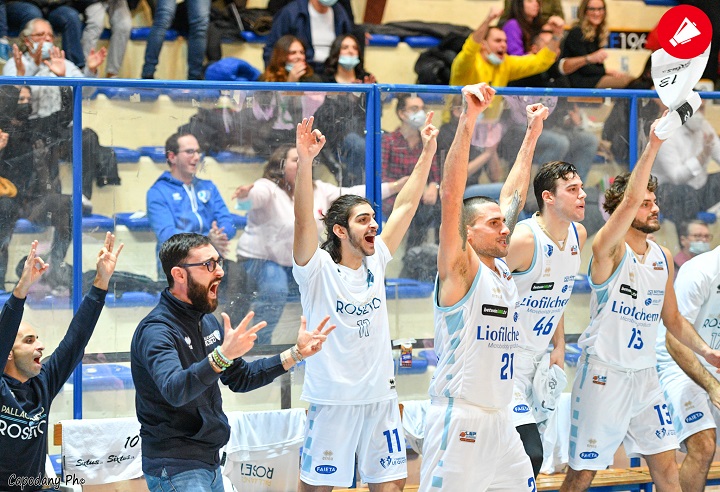 Basket serie B. La Liofilchem Roseto  recupera (domani sera ore 20:45) la partita con il Giulianova