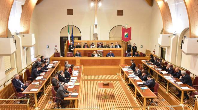 Abruzzo Regione. Mariani e Scoccia ai Presidi e al Governatore Marsilio:” Posticipiamo di 15 giorni la riapertura delle scuole”