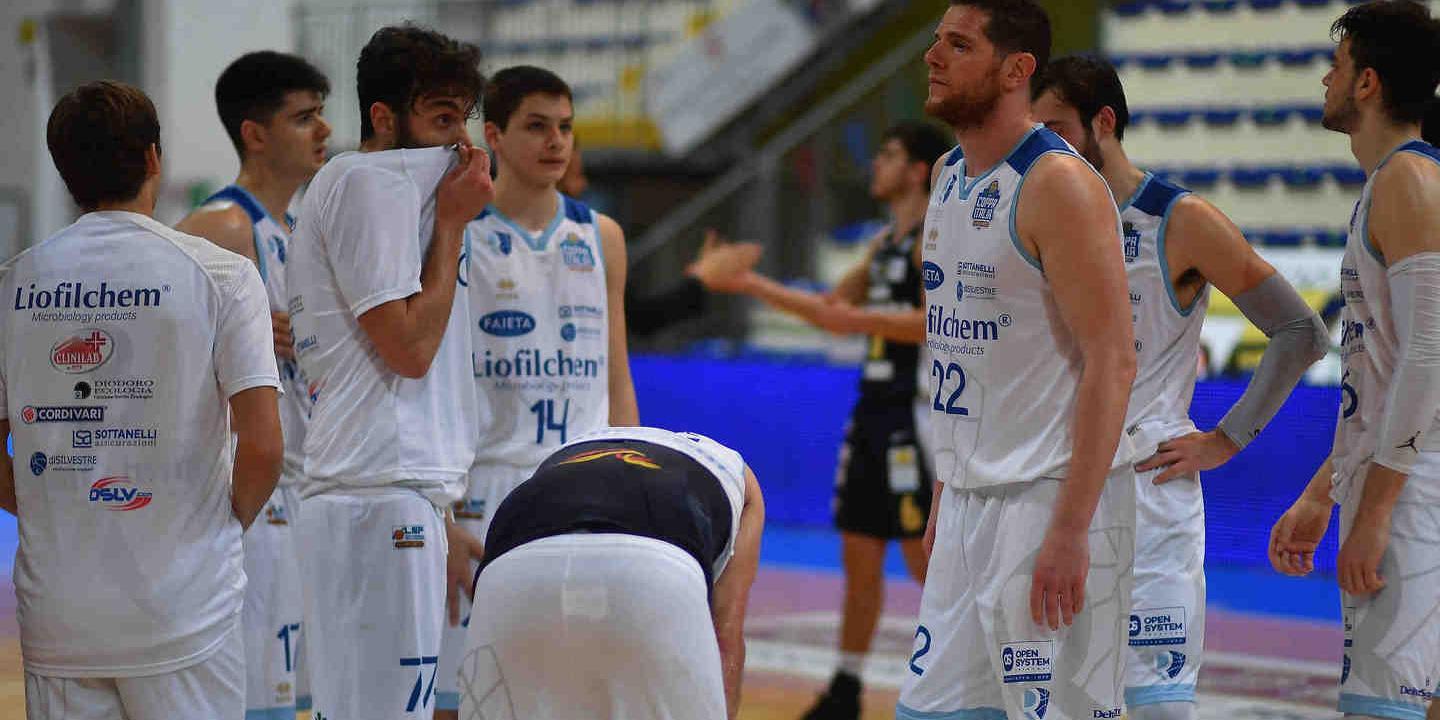 Basket serie B. Stop (64-52) della Liofilchem Roseto a Imola dopo 13 vittorie consecutive
