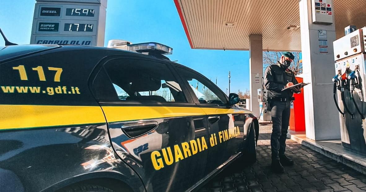 Abruzzo. Attenzione alle pompe di benzina: scoperto dalla GdF un distributore con prezzi truccati