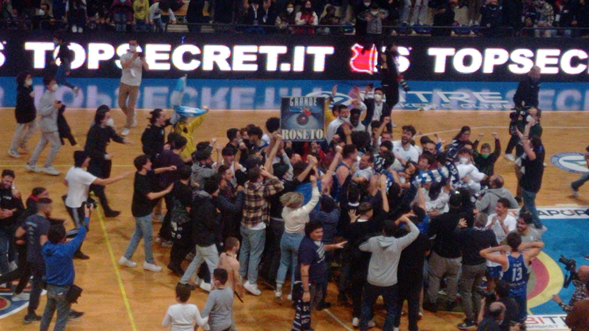 Basket Final Eight: la Liofilchem Roseto batte( 69-65) il Cividale e vince la Coppa Italia