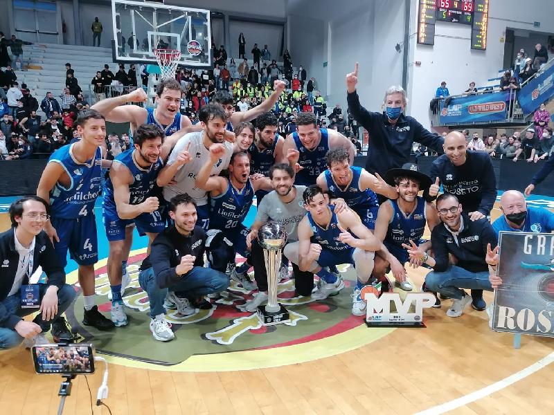 Basket serie B. Semifinale Playoff: la Liofilchem Roseto vince ( 65-72) gara4 con l’Ancona e vola in finale