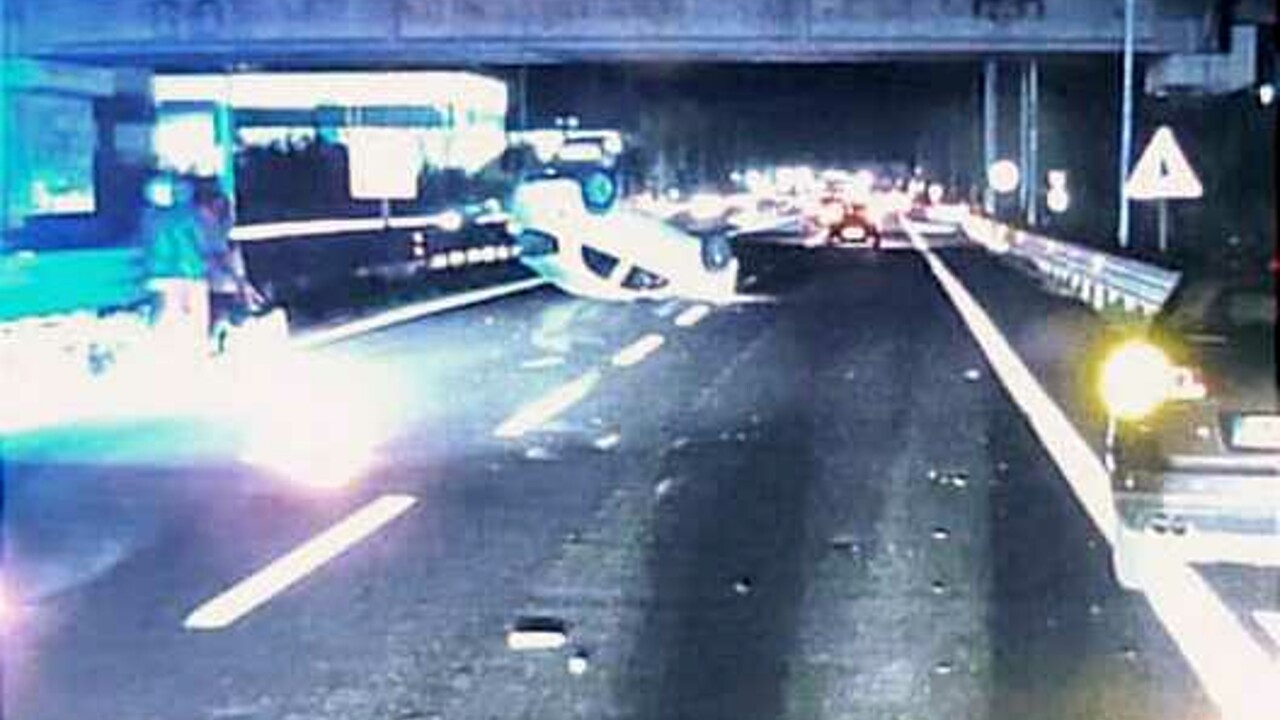 Pescara Asse attrezzato: schianto nella notte tra due auto. Sono intervenuti 118 e Vigili del Fuoco