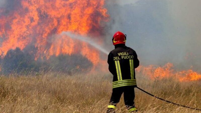 Roseto. Il Sindaco firma  ordinanza per evitare incendi: sanzioni per chi non rispetta le regole