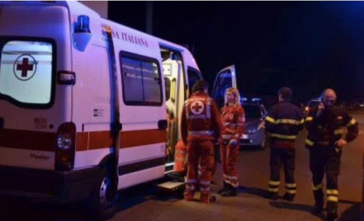 Ragazzo trovato morto in auto parcheggiata sul lungomare di Alba Adriatica. Indagini in corso: non si esclude nulla