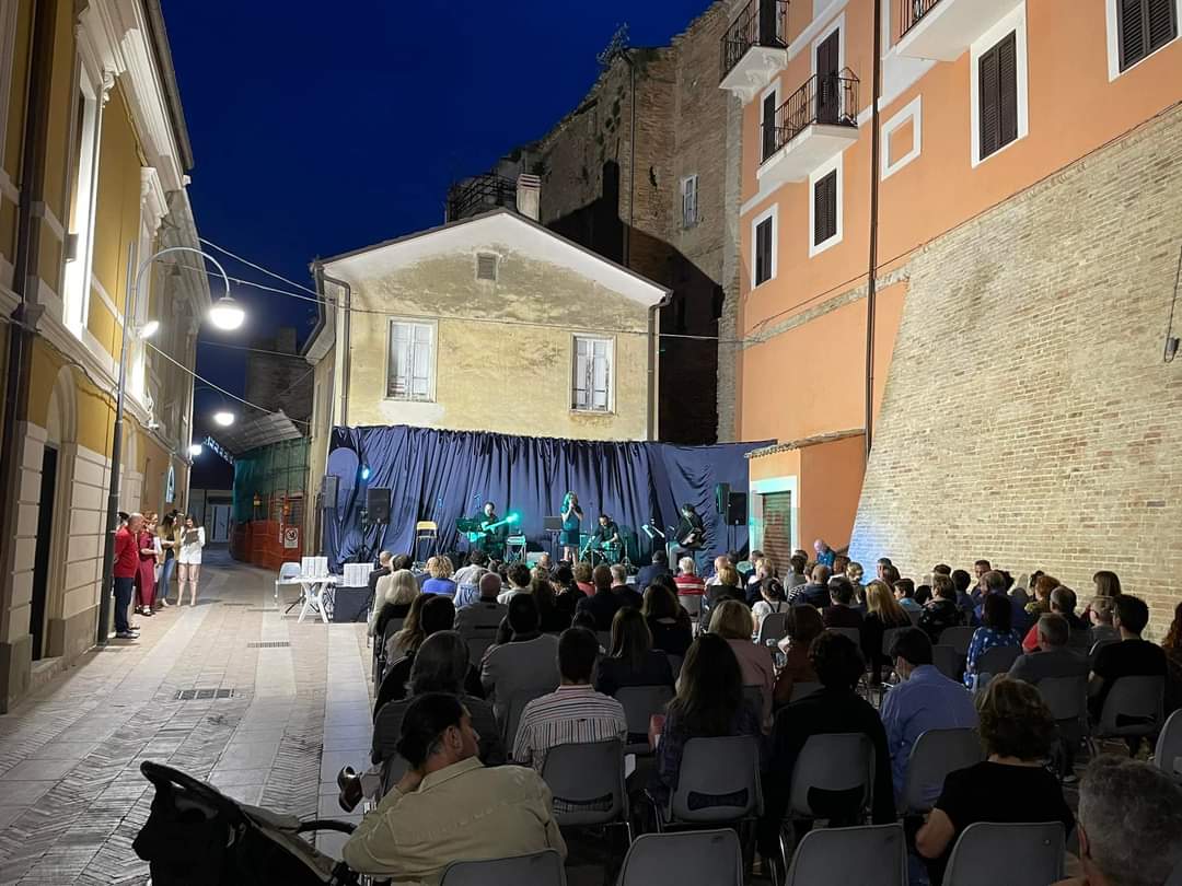 A Miglianico, Borgo in poesia, torna il Premio “PoetaMi”: ecco il bando per IV Edizione