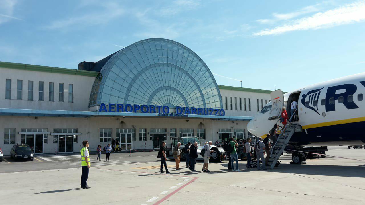 Aeroporto D’Abruzzo. Arriva il bilancio di fine anno di Marsilio:” Anno da record con passeggeri in aumento”